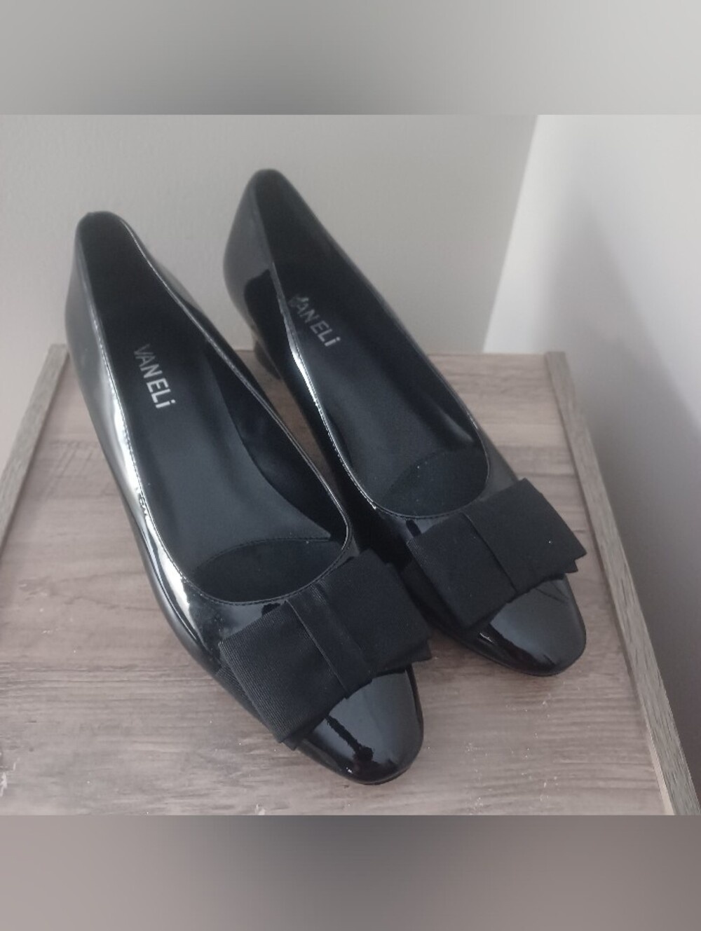 Vaneli Austine Pump Heels Sz 8